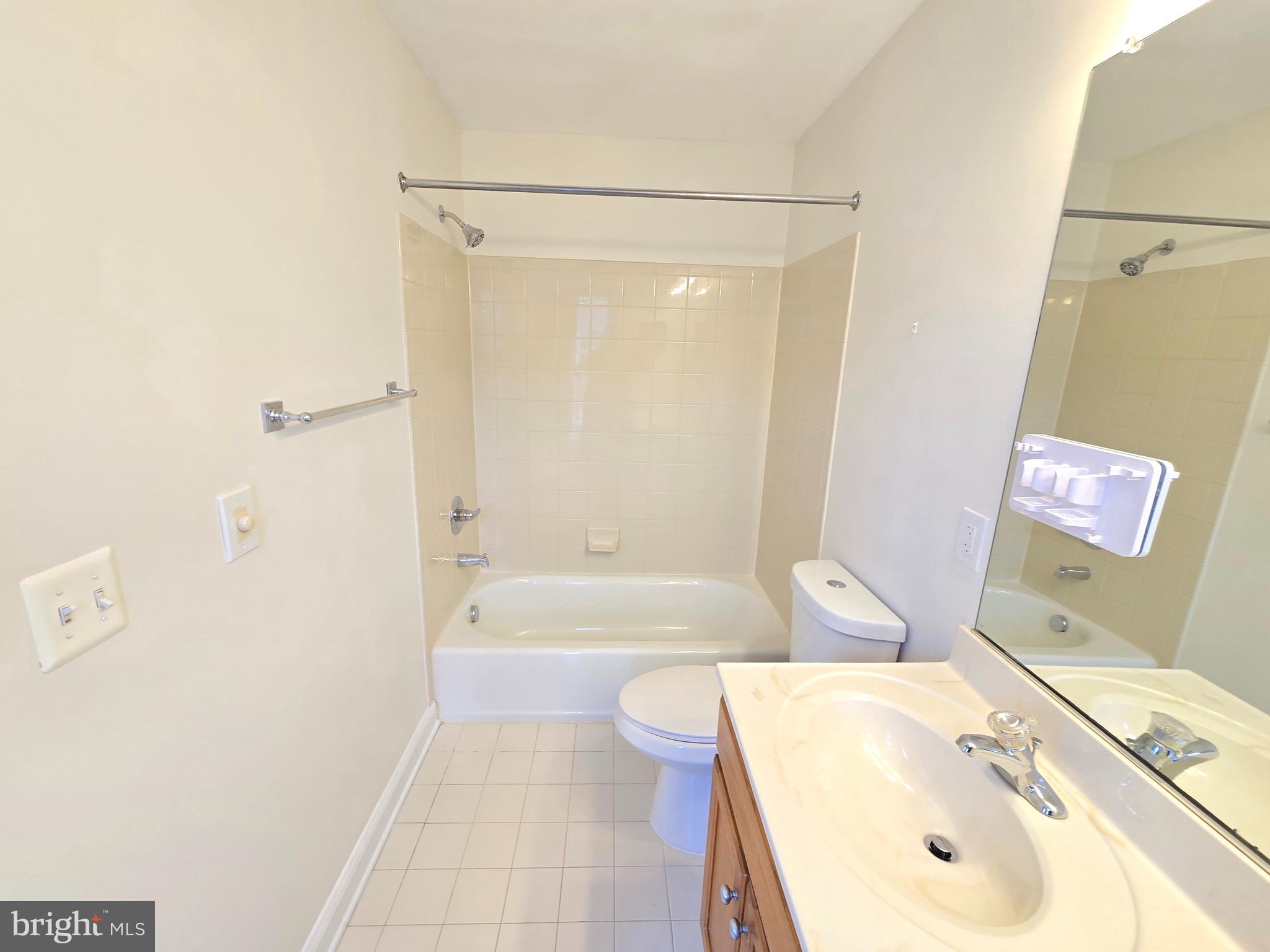 CAMDEN CROSSING - Residential