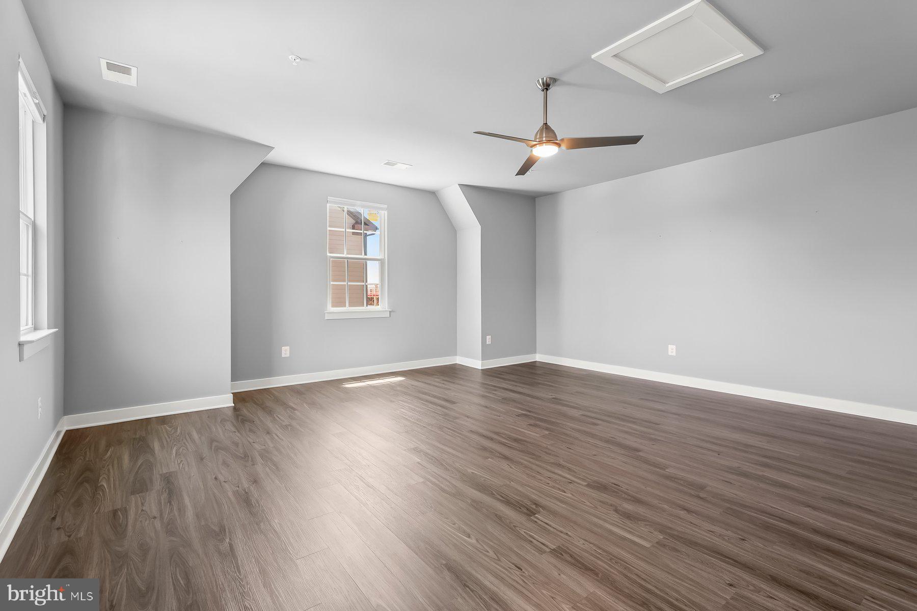GREENLEIGH AT CROSSROADS - Residential