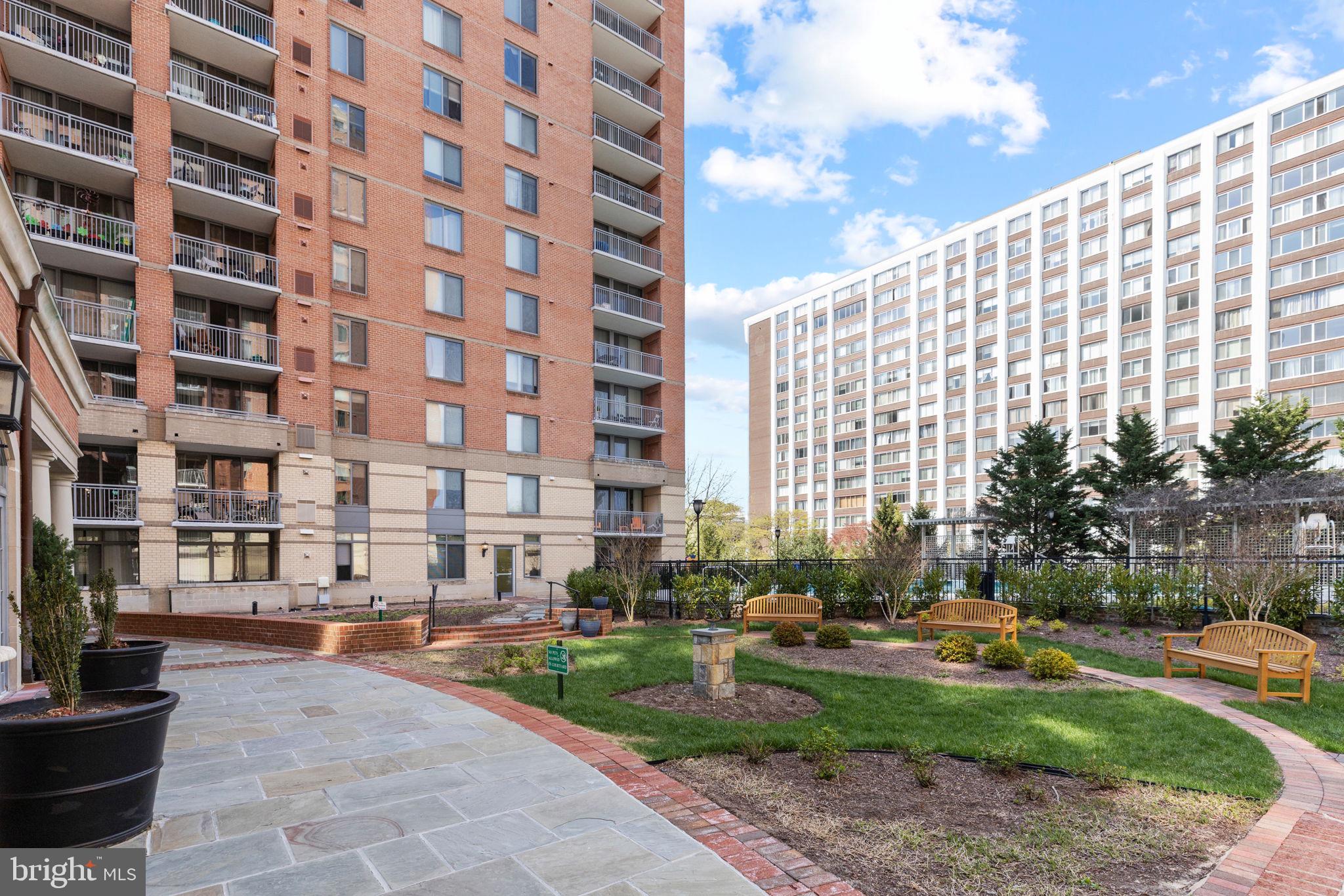 GALLERY AT WHITE FLINT - Residential Lease