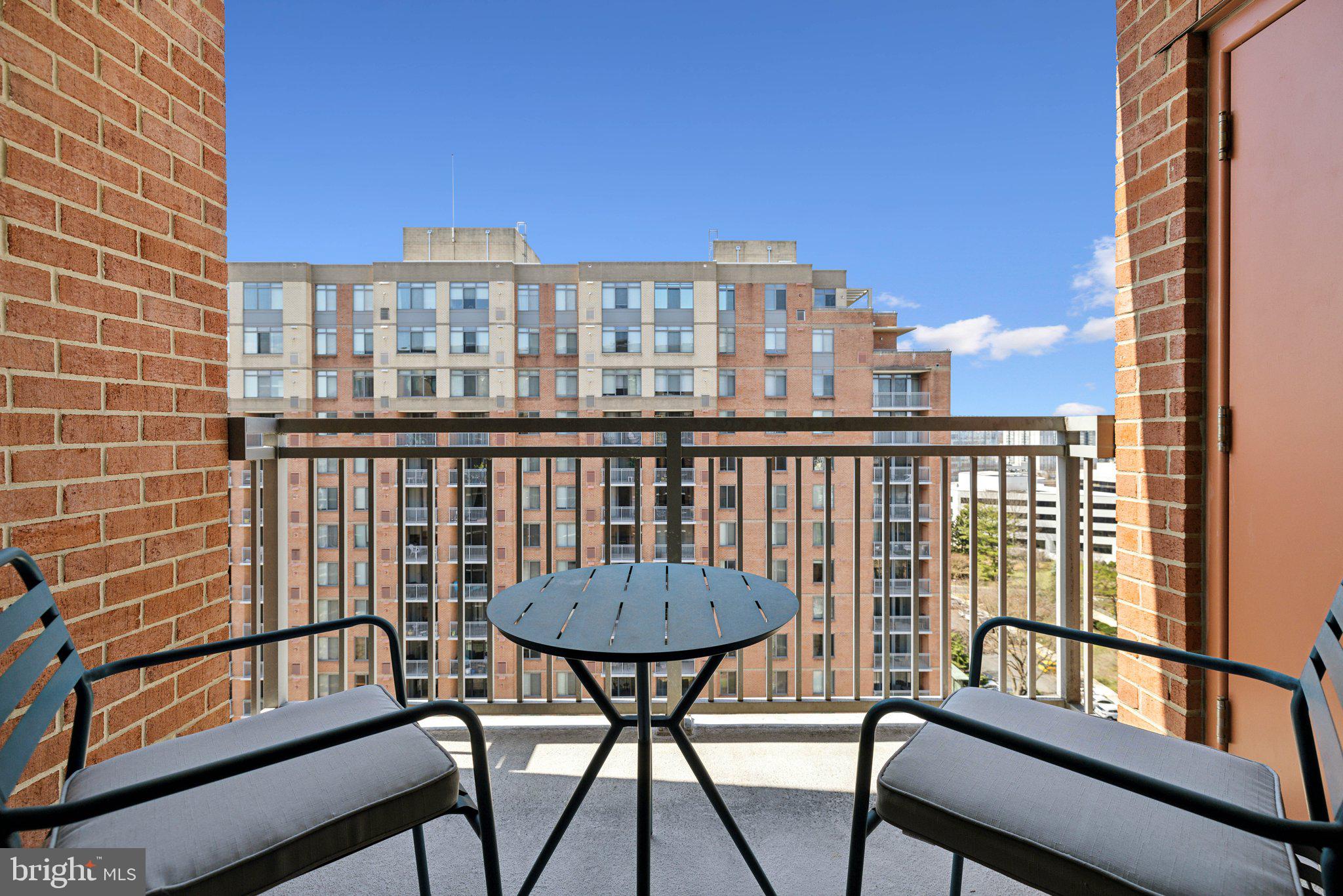 GALLERY AT WHITE FLINT - Residential Lease