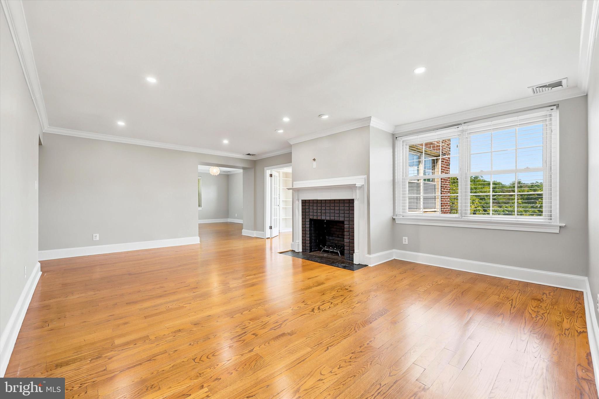 MERION MANOR - Residential