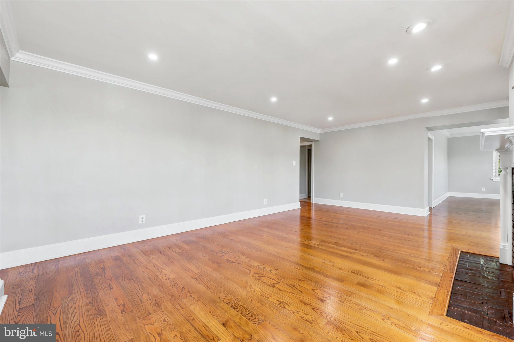 MERION MANOR - Residential