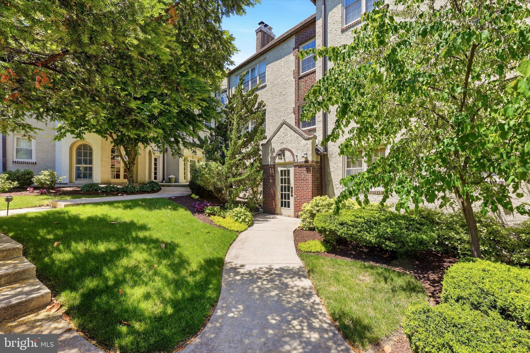 MERION MANOR - Residential