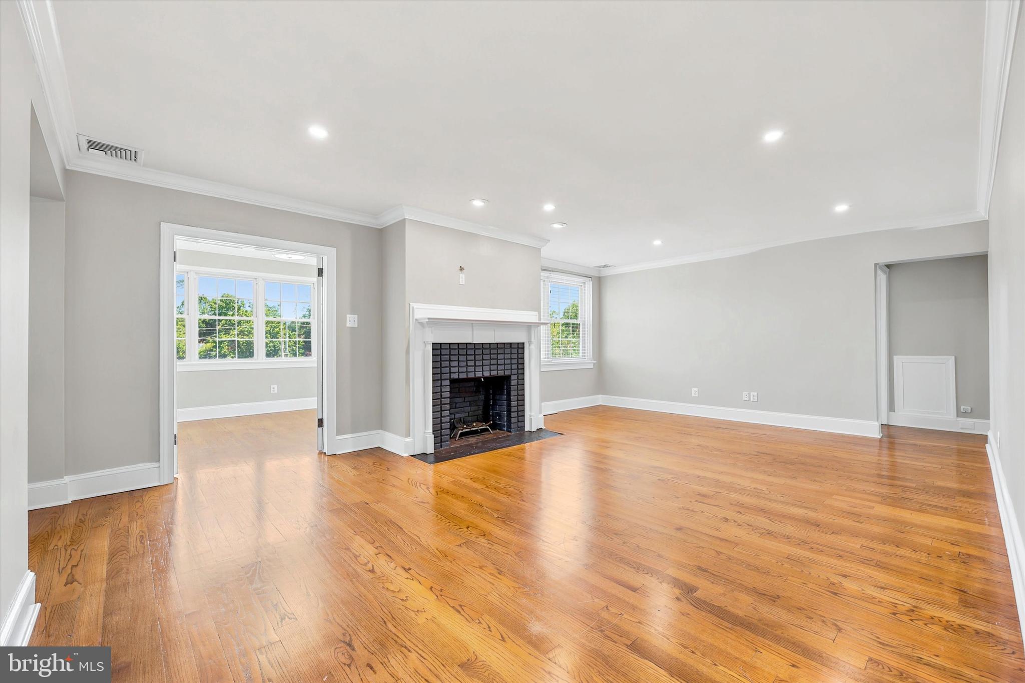 MERION MANOR - Residential