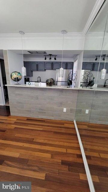 TERRACE TOWNE HOMES OF WOODLAWN - Residential Lease