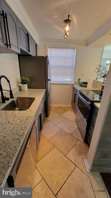 TERRACE TOWNE HOMES OF WOODLAWN - Residential Lease