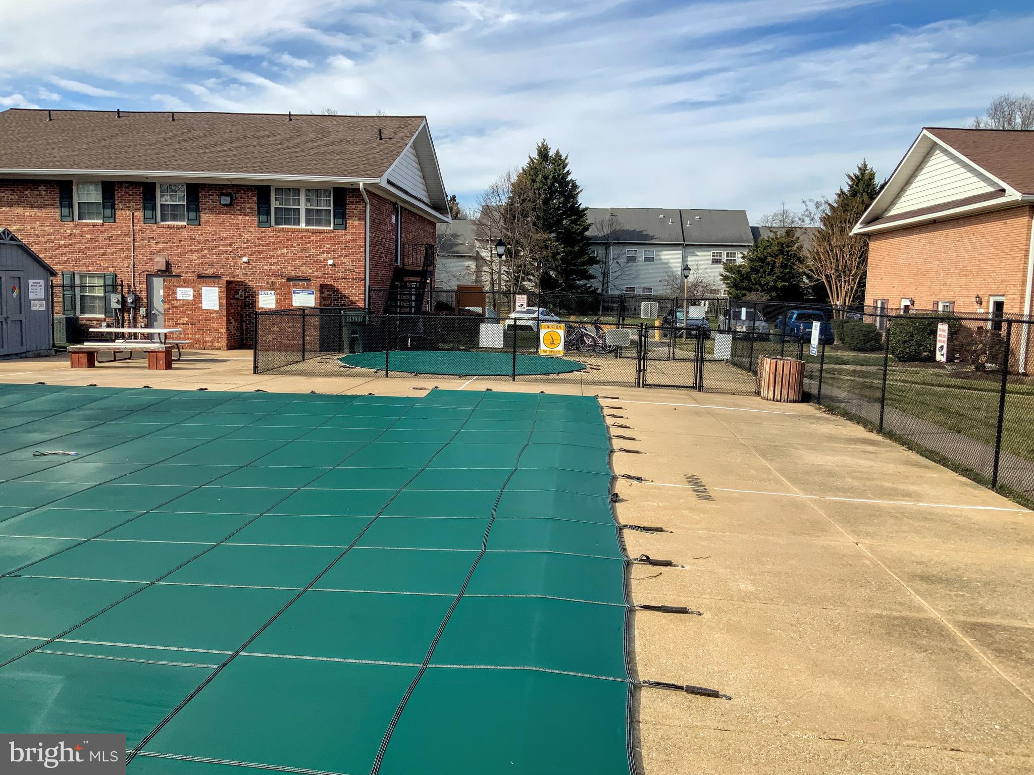 TERRACE TOWNE HOMES OF WOODLAWN - Residential Lease
