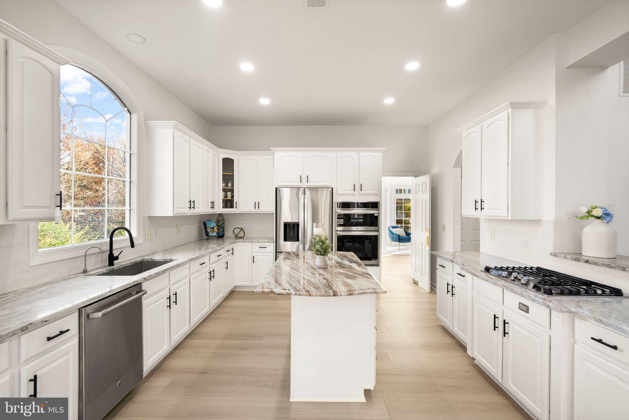WESTVIEW ESTATES - Residential