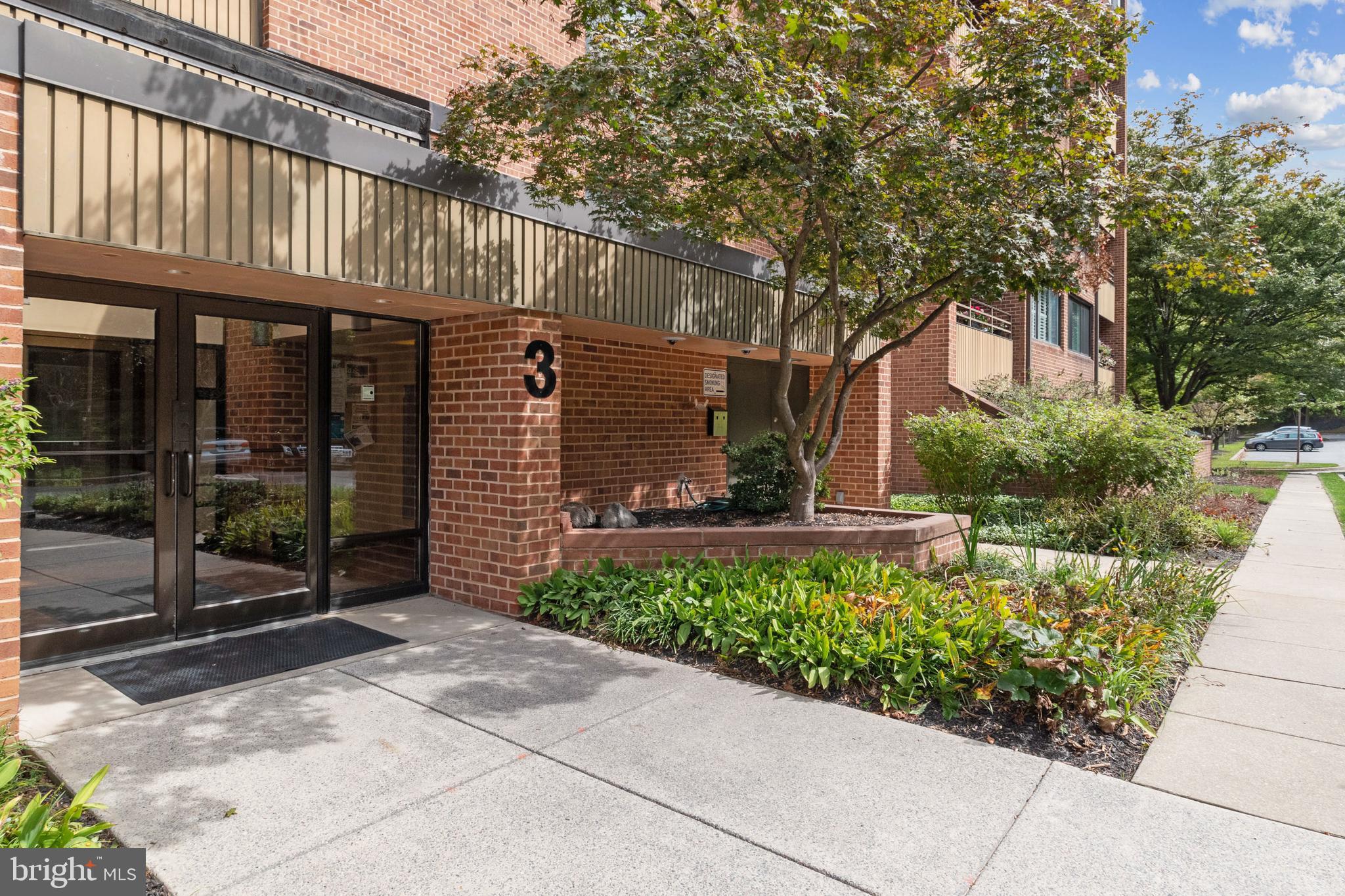 TOWSONGATE CONDOMINIUMS - Residential