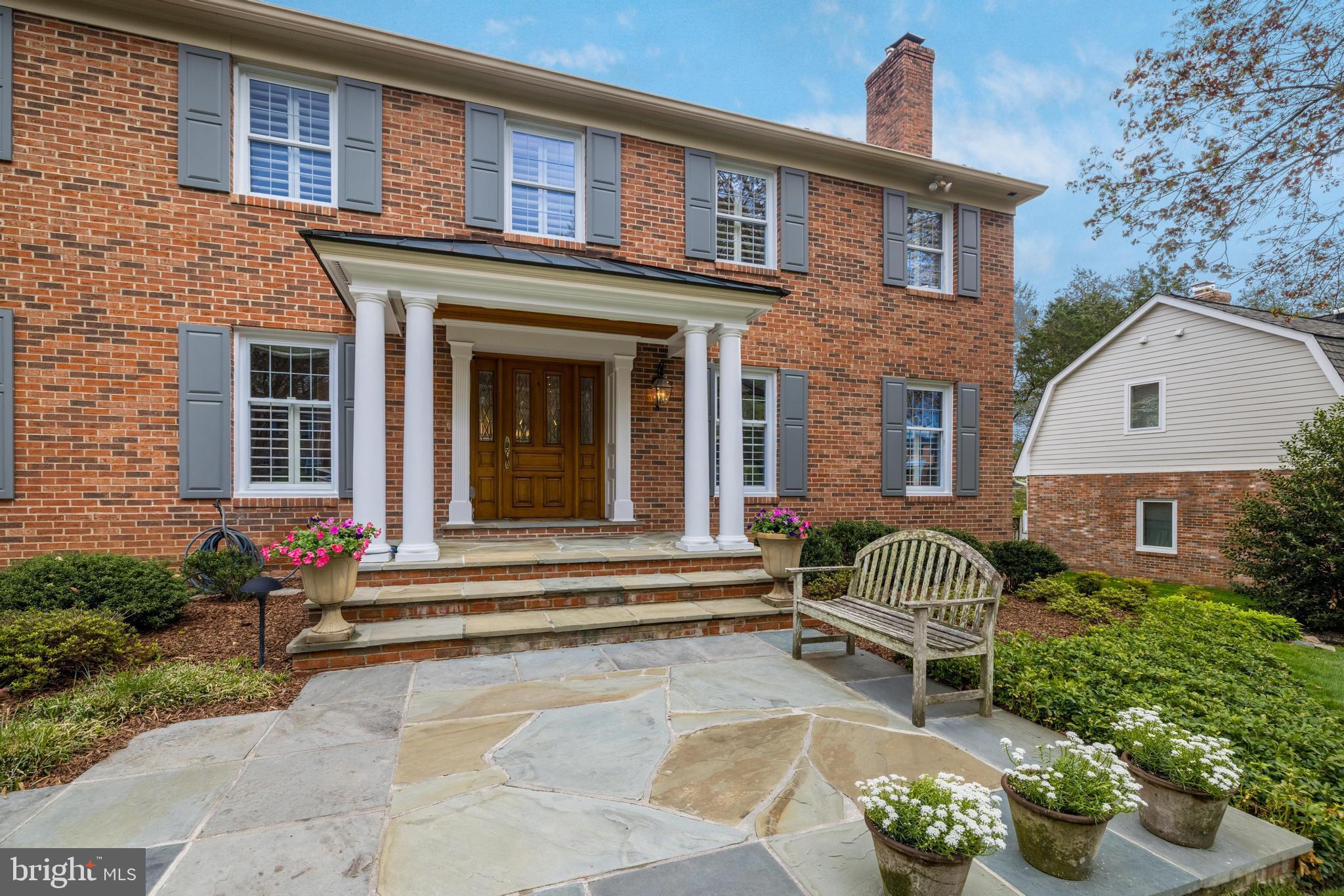 LYNWOOD - Residential