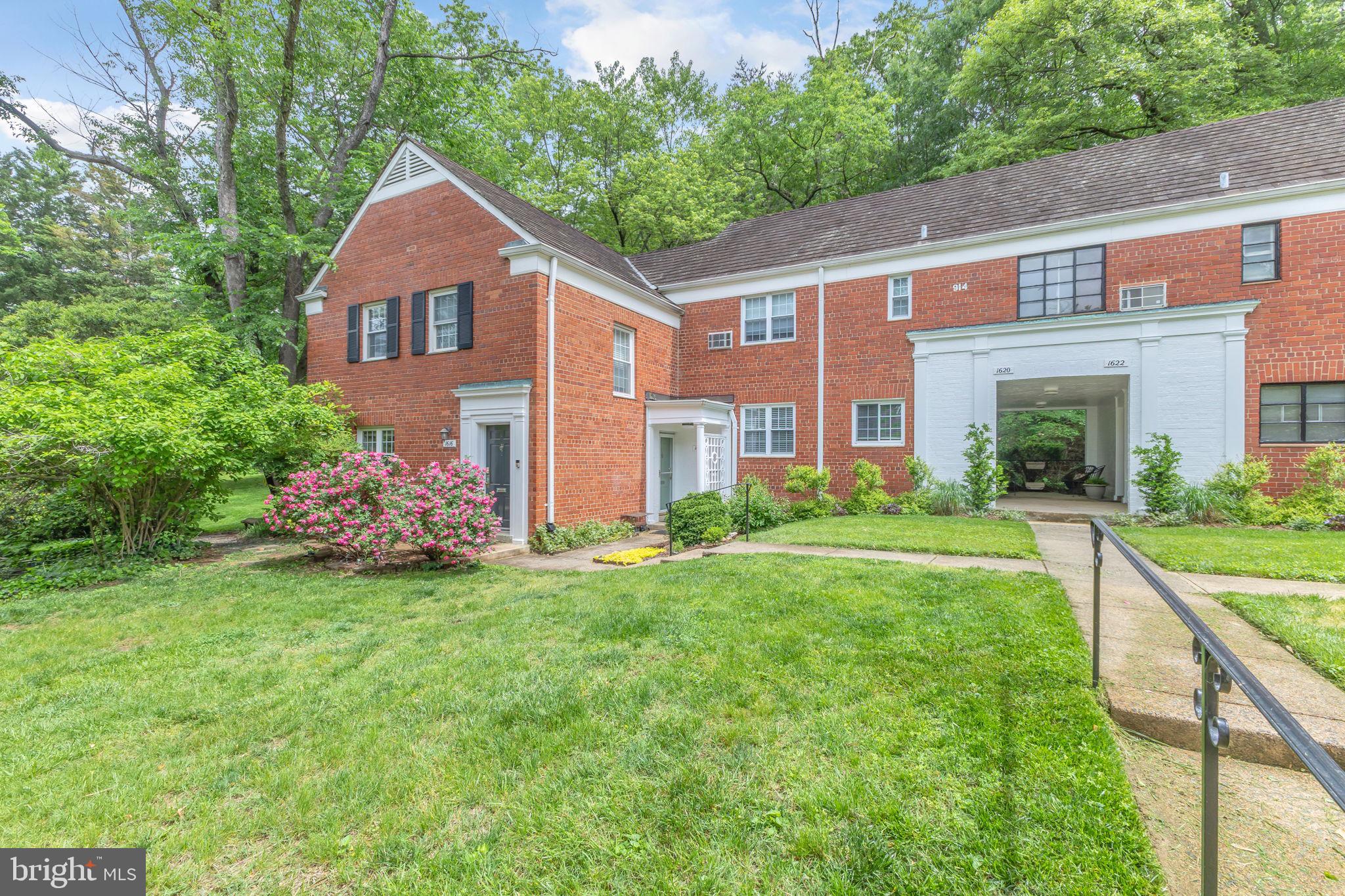 PARKFAIRFAX - Residential Lease