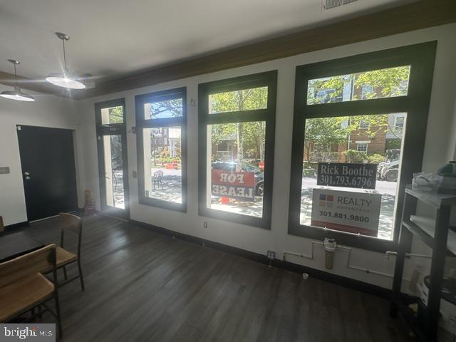 KENTLANDS MIDTOWN - Commercial Lease
