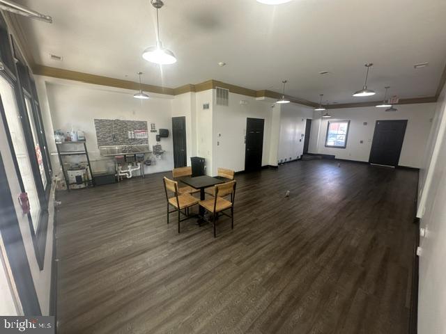 KENTLANDS MIDTOWN - Commercial Lease