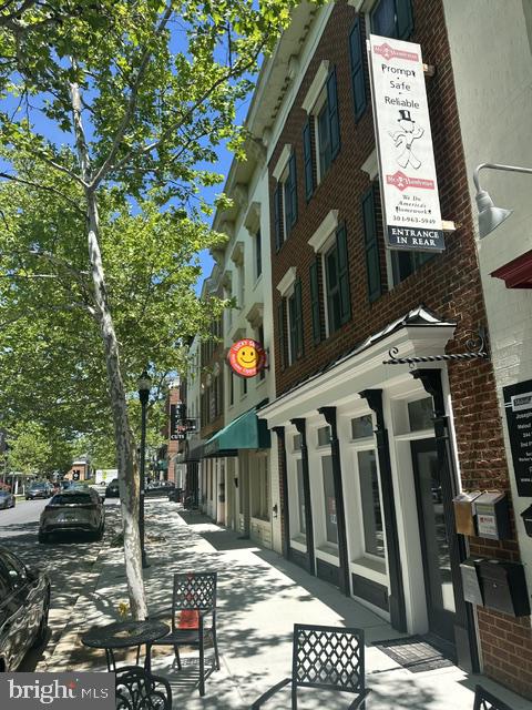 KENTLANDS MIDTOWN - Commercial Lease
