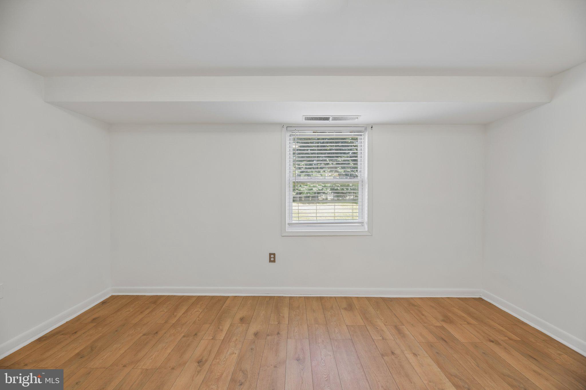 FOREST SPRING CONDO-PHAS - Residential
