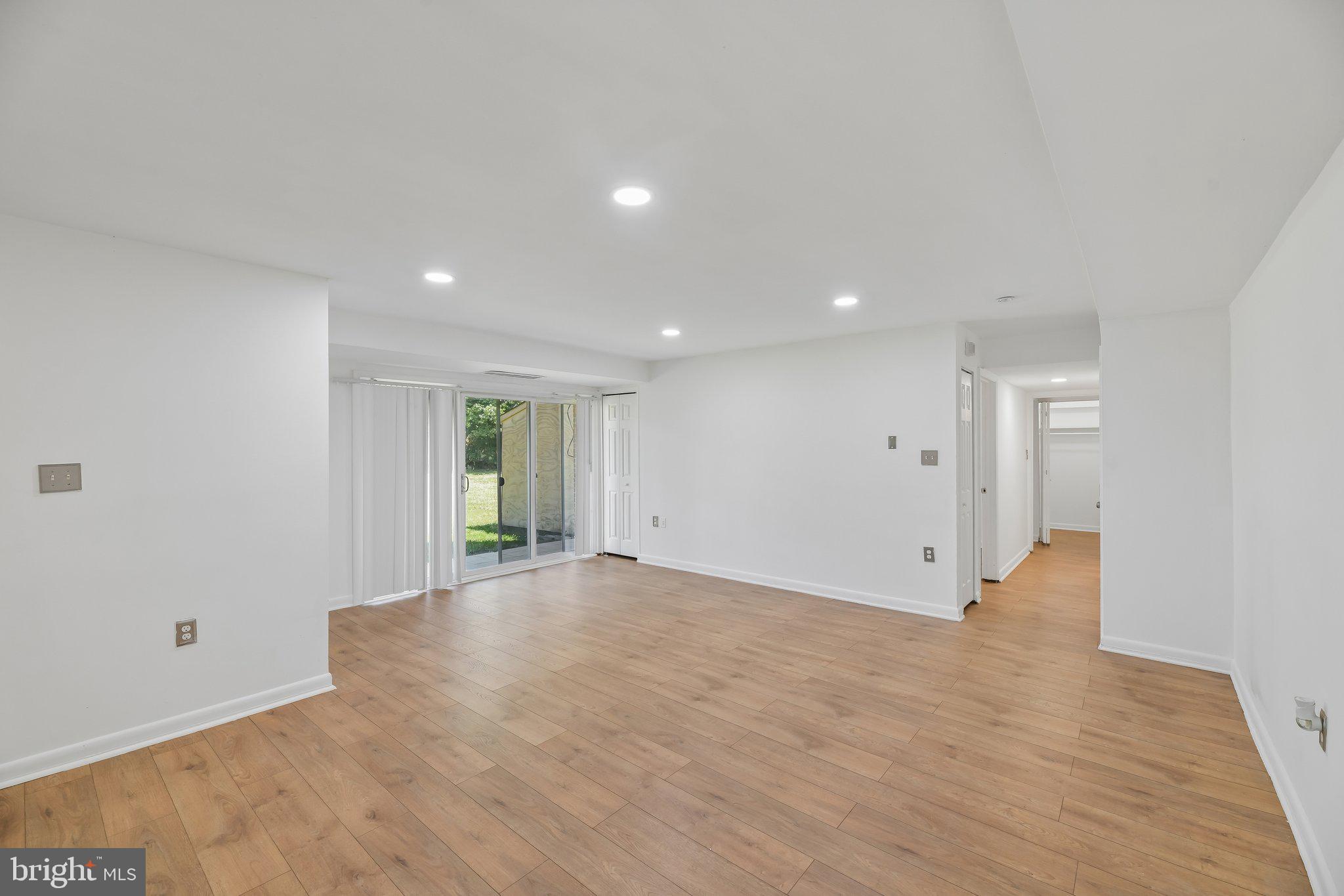 FOREST SPRING CONDO-PHAS - Residential