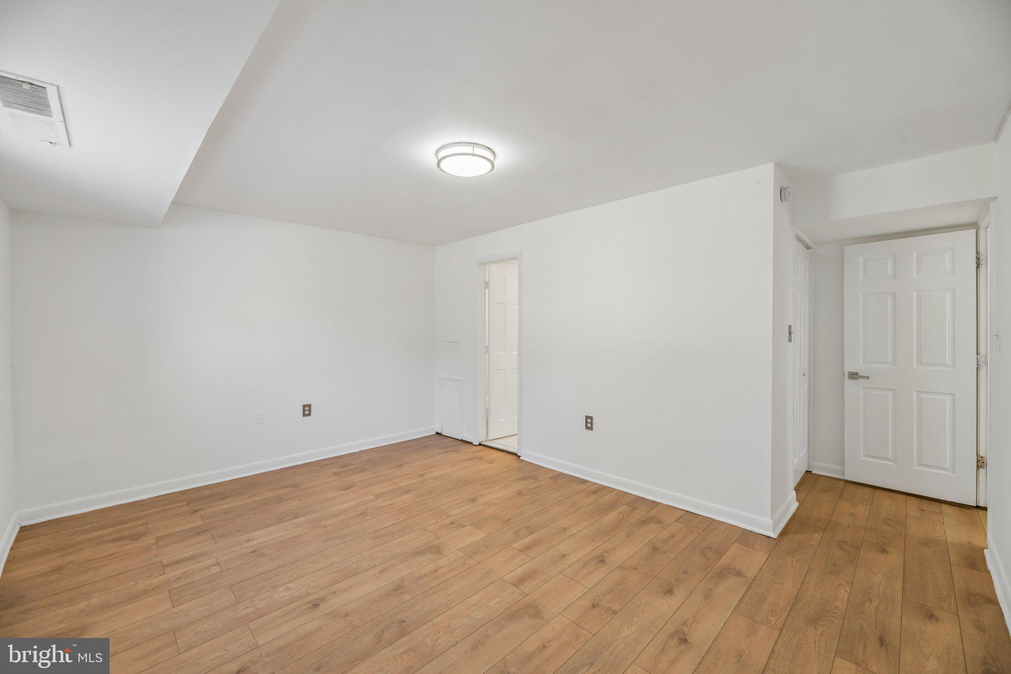 FOREST SPRING CONDO-PHAS - Residential