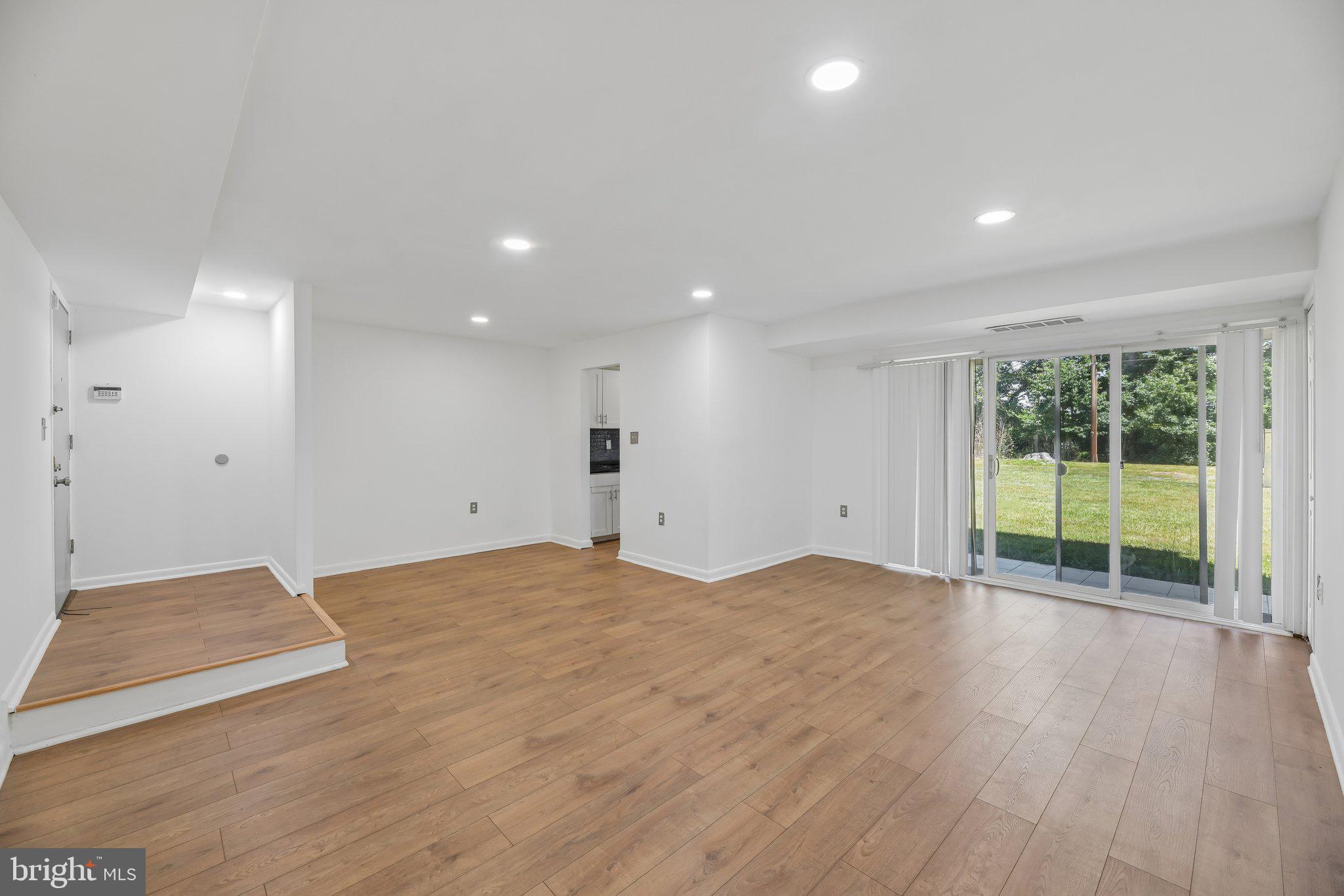 FOREST SPRING CONDO-PHAS - Residential