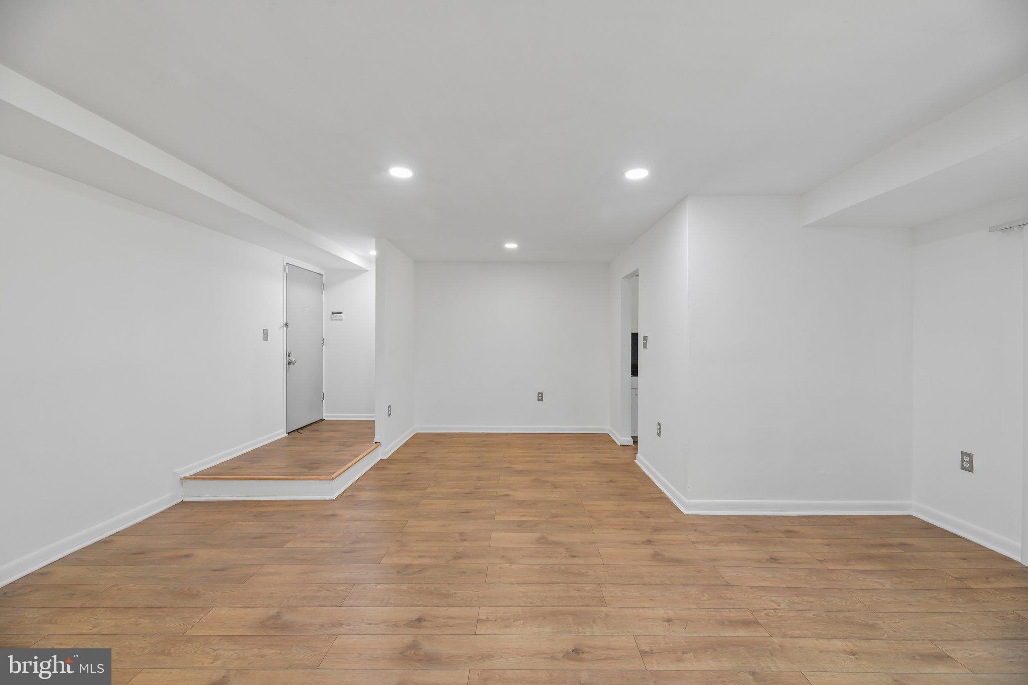FOREST SPRING CONDO-PHAS - Residential