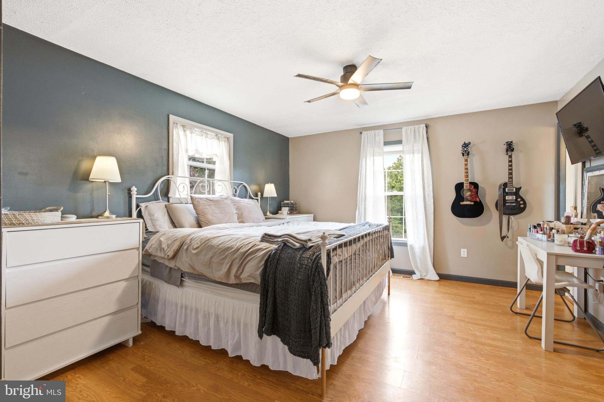 WHISPERING HILLS - Residential