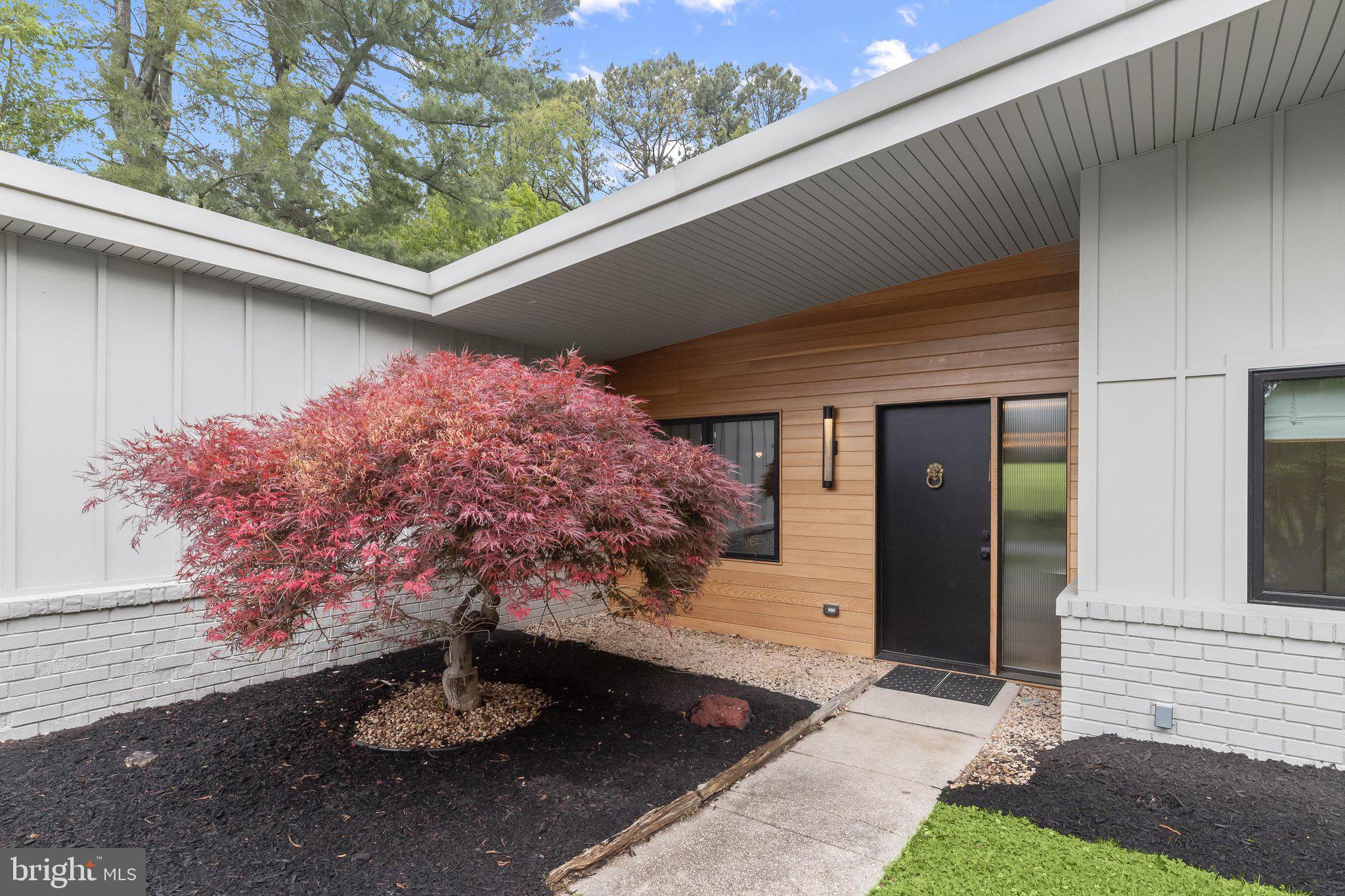 DUMBARTON HEIGHTS - Residential