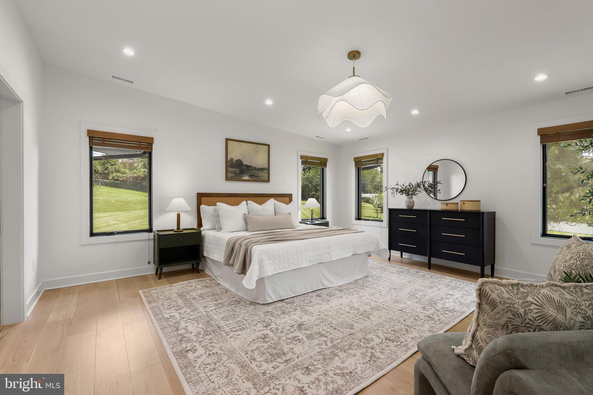 DUMBARTON HEIGHTS - Residential