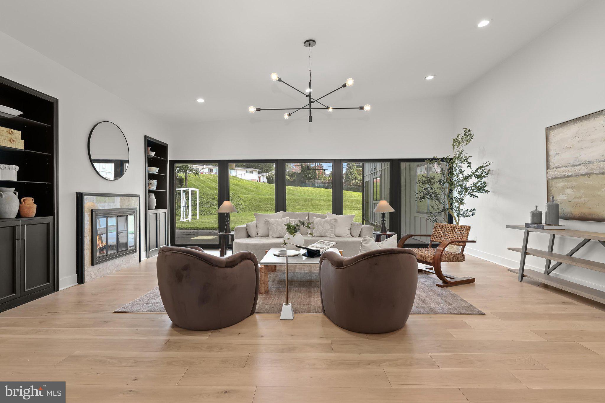 DUMBARTON HEIGHTS - Residential