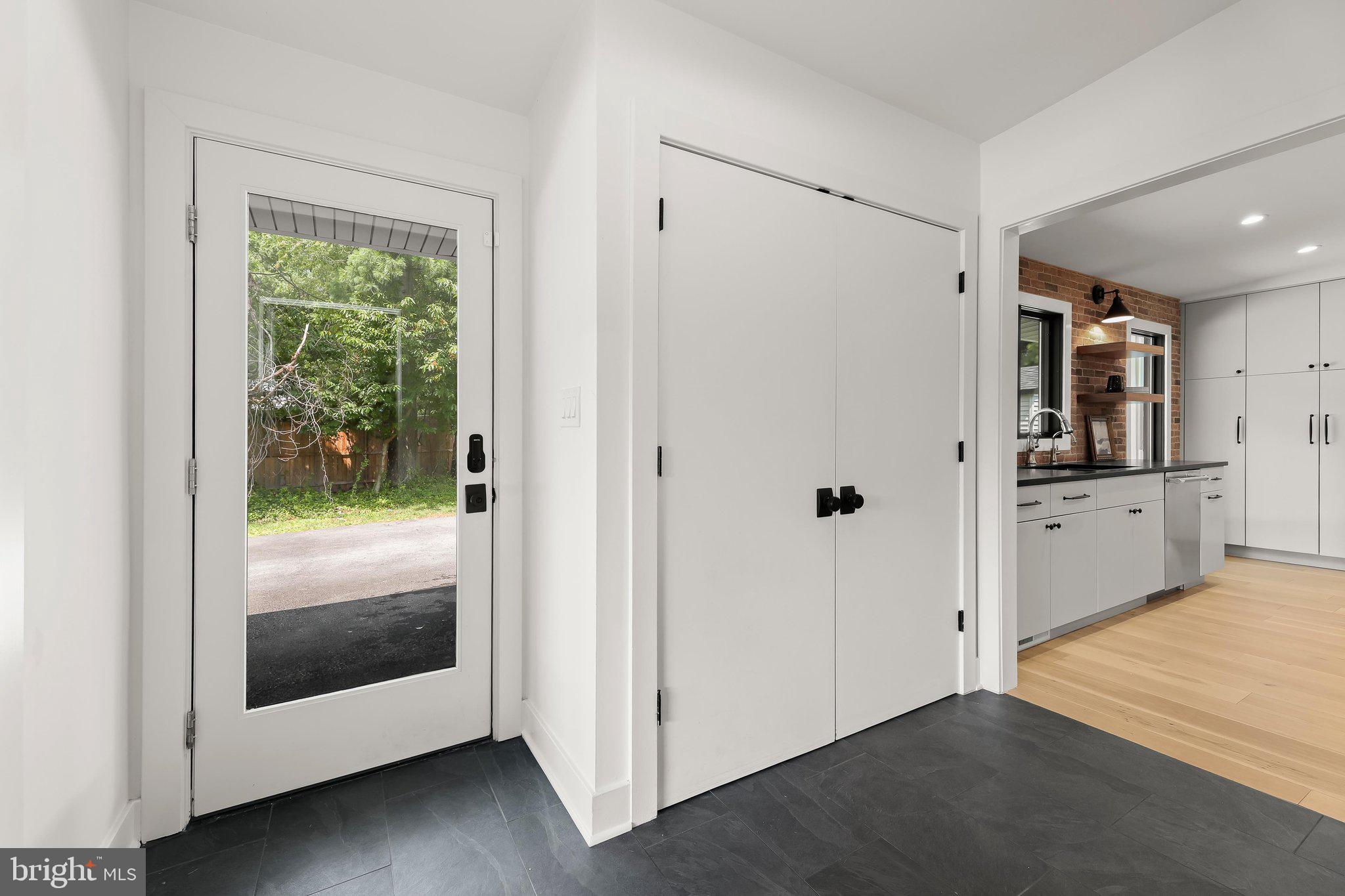 DUMBARTON HEIGHTS - Residential