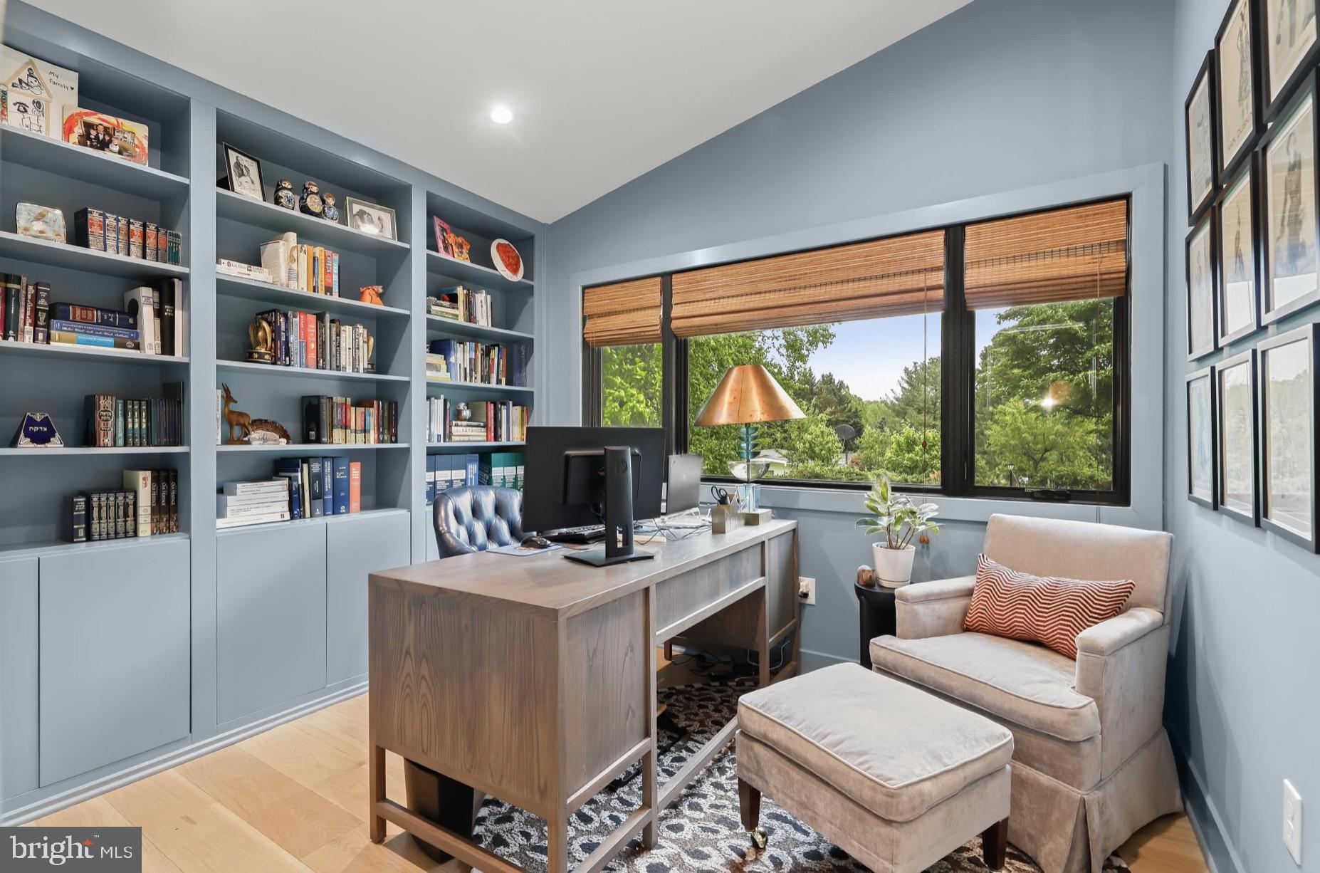 DUMBARTON HEIGHTS - Residential