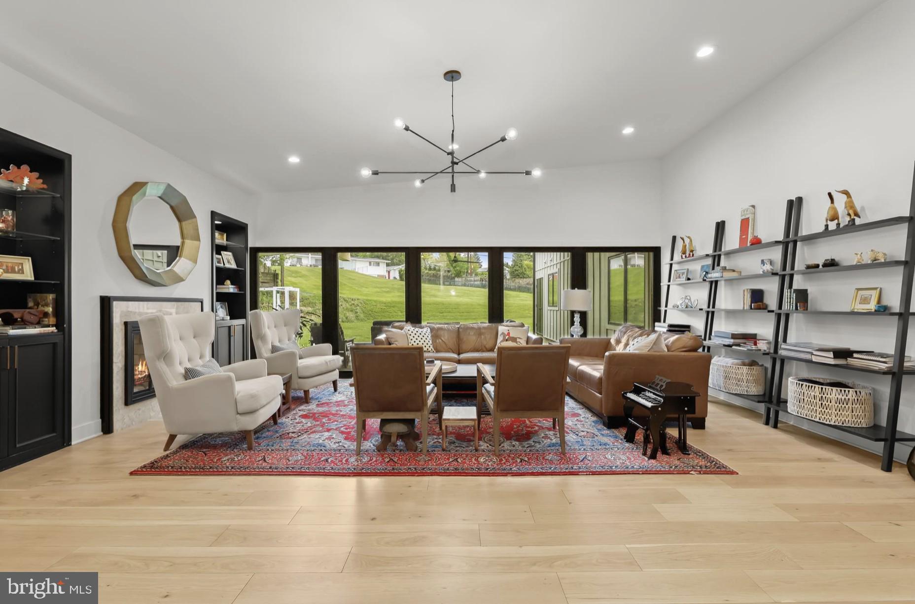 DUMBARTON HEIGHTS - Residential