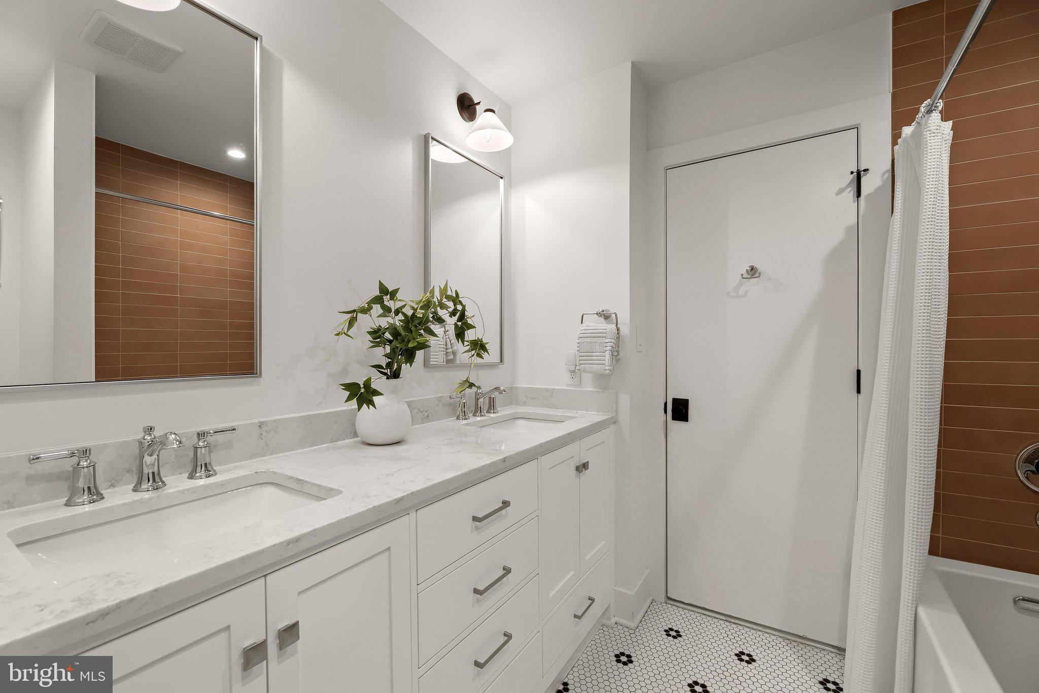 DUMBARTON HEIGHTS - Residential