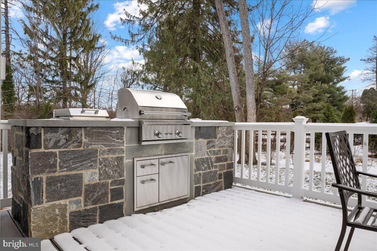 IRONSTONE AT BLUE BELL - Residential