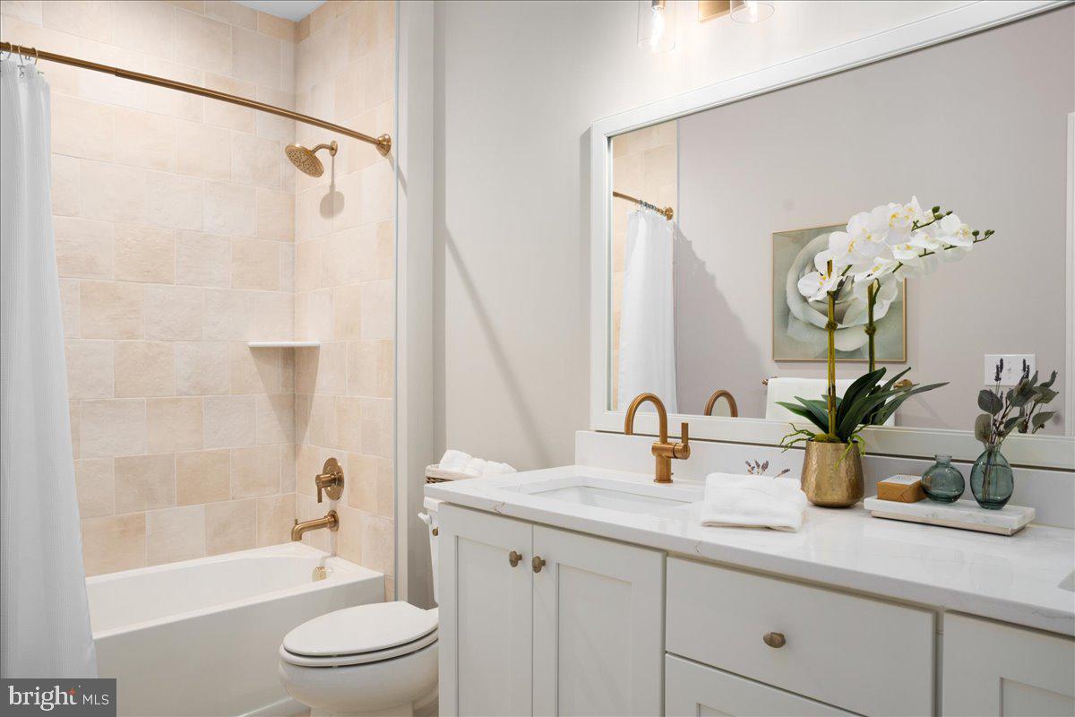 IRONSTONE AT BLUE BELL - Residential