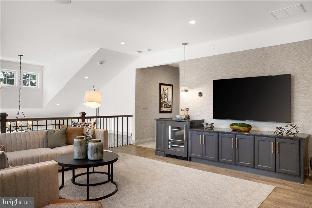 IRONSTONE AT BLUE BELL - Residential