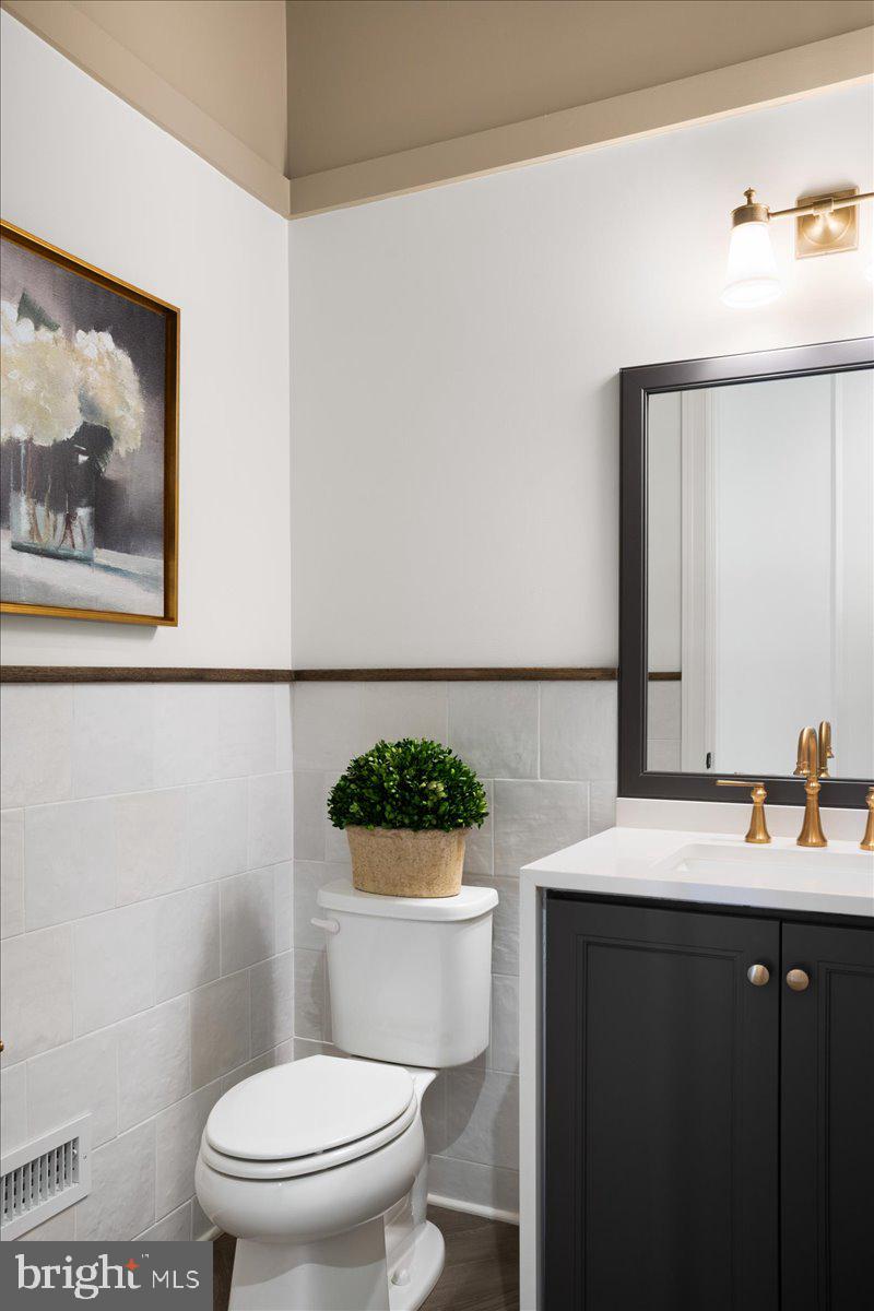 IRONSTONE AT BLUE BELL - Residential