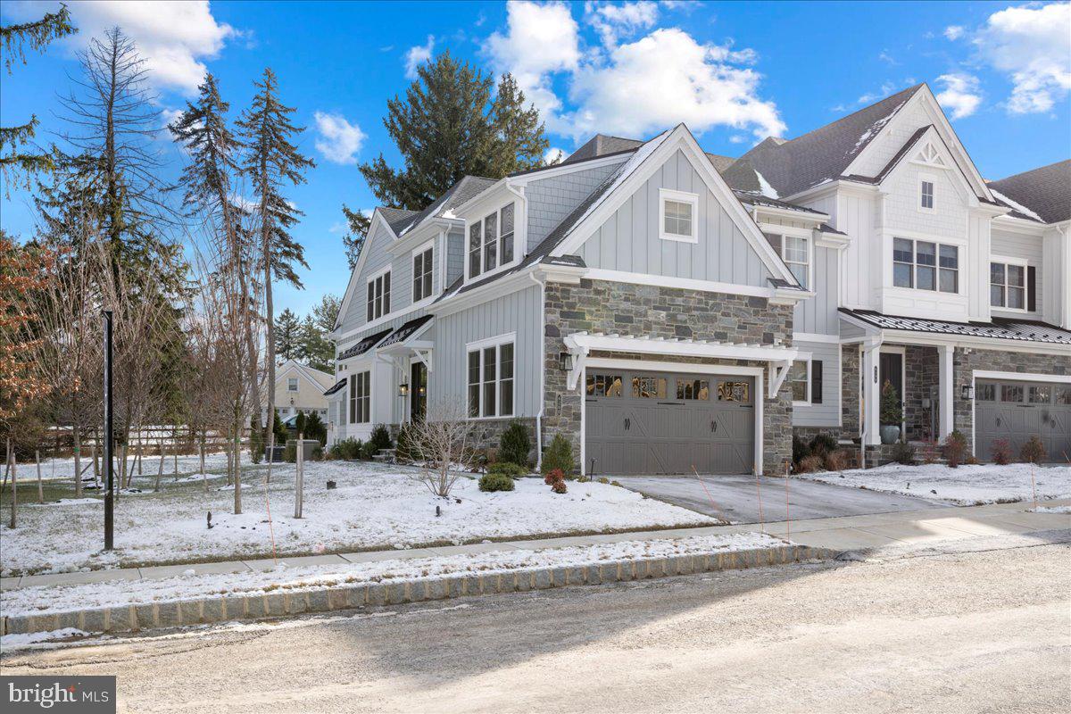 IRONSTONE AT BLUE BELL - Residential
