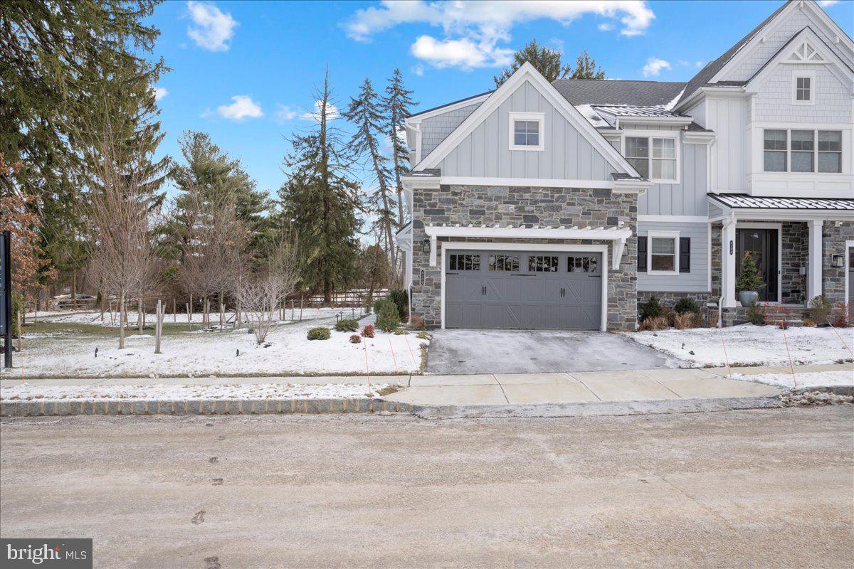 IRONSTONE AT BLUE BELL - Residential