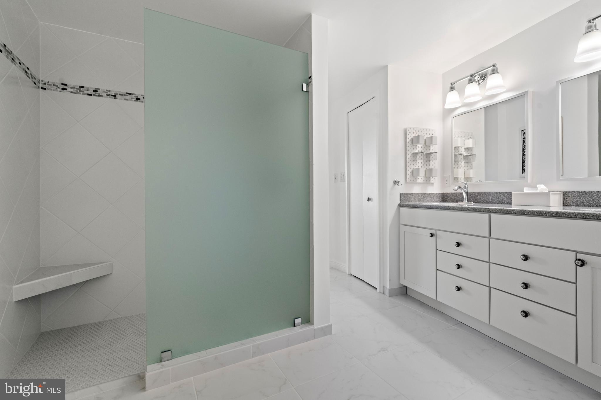 CRYSTAL GATEWAY - Residential
