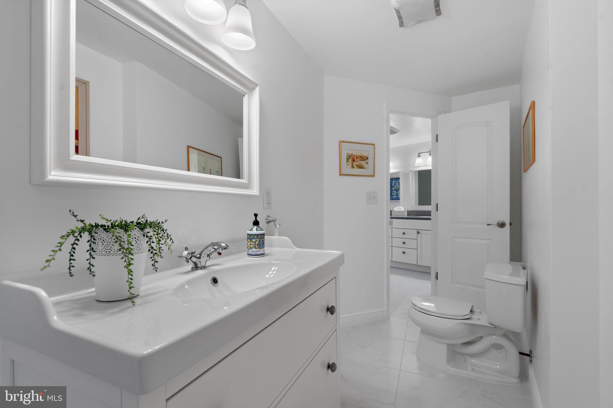 CRYSTAL GATEWAY - Residential