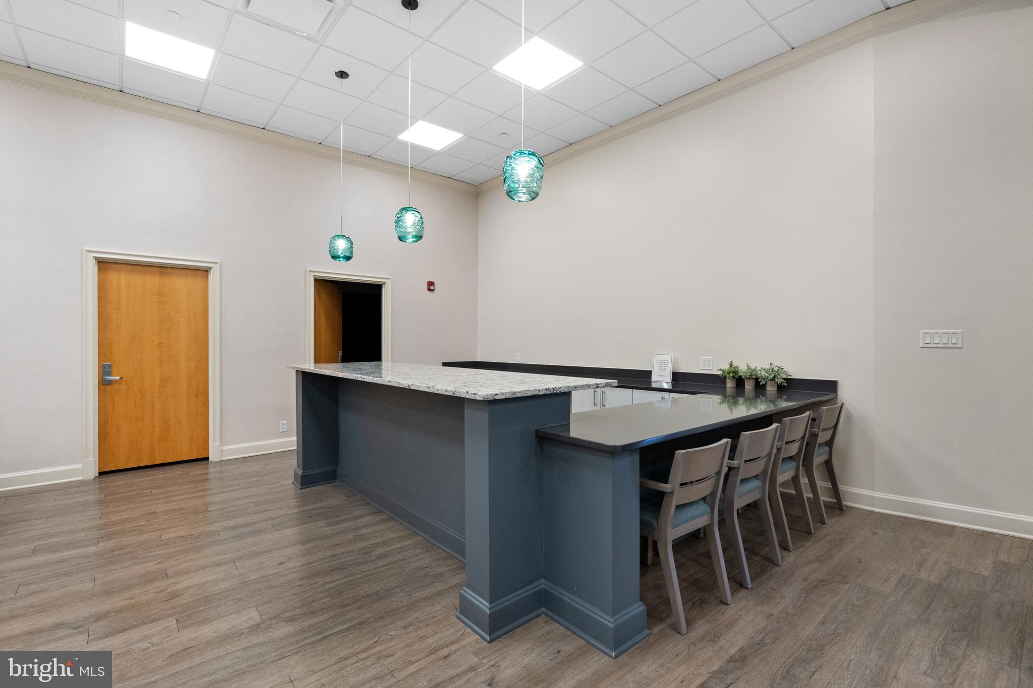 CRYSTAL GATEWAY - Residential