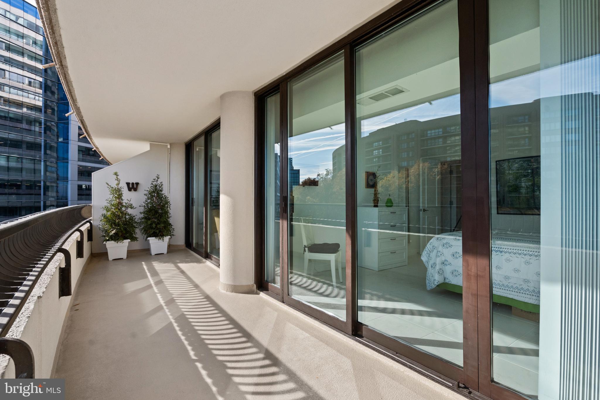 CRYSTAL GATEWAY - Residential