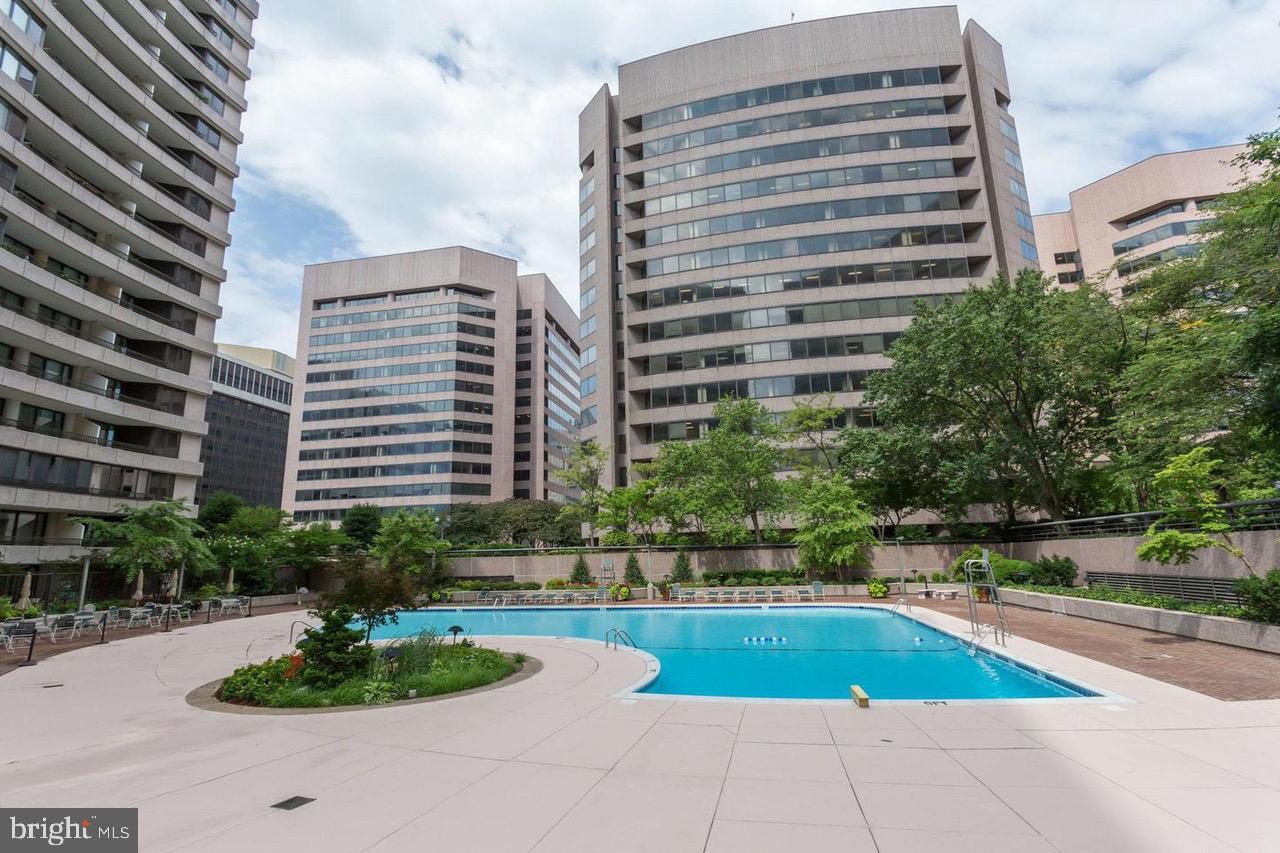 CRYSTAL GATEWAY - Residential