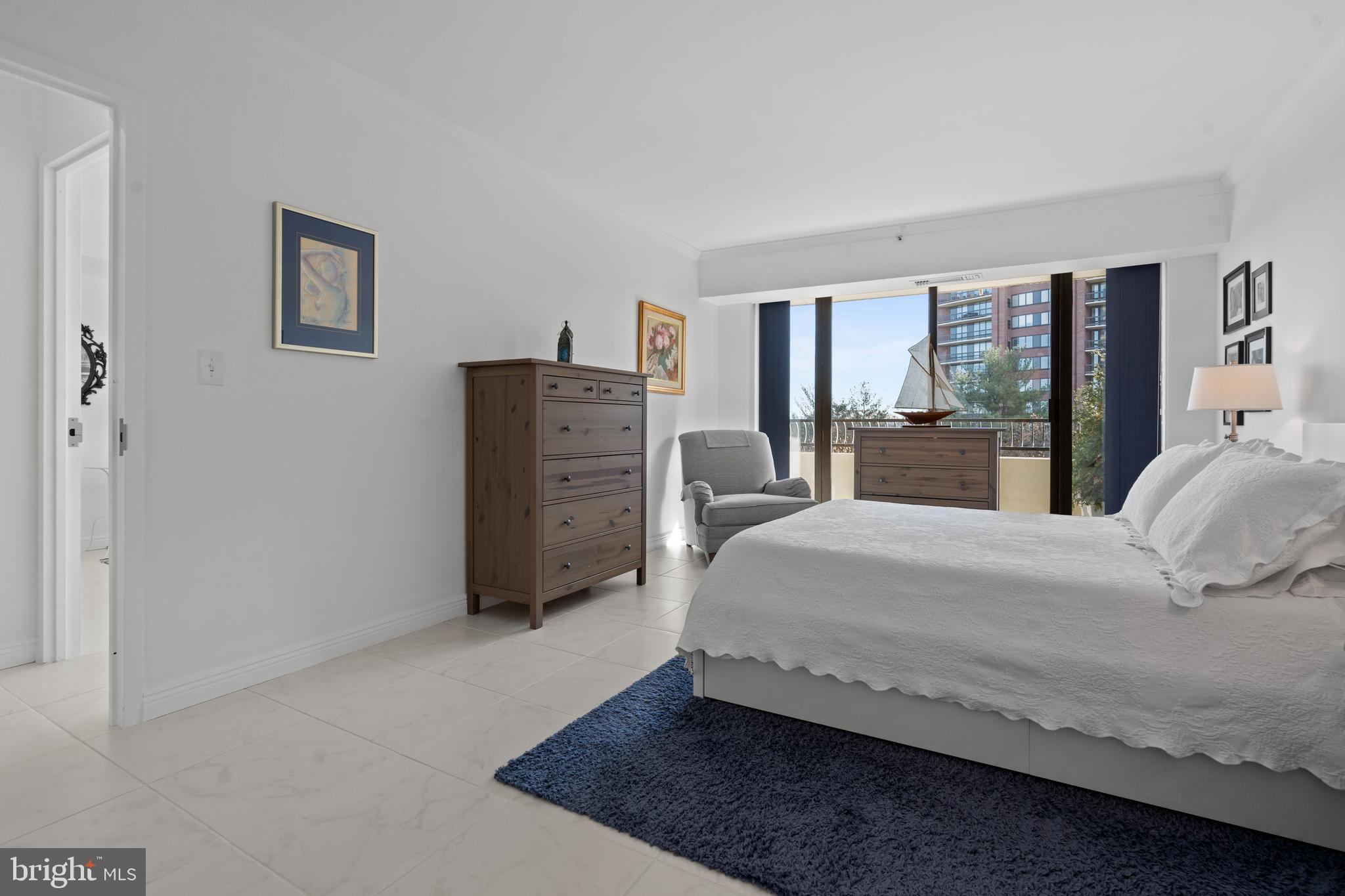 CRYSTAL GATEWAY - Residential