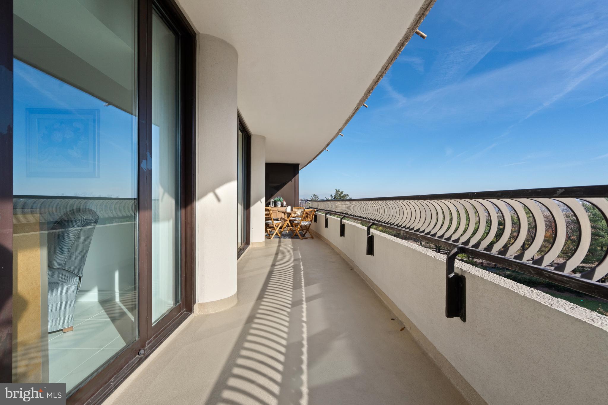 CRYSTAL GATEWAY - Residential