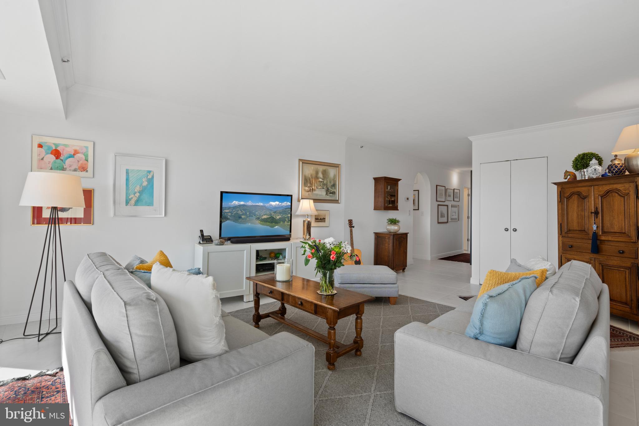 CRYSTAL GATEWAY - Residential