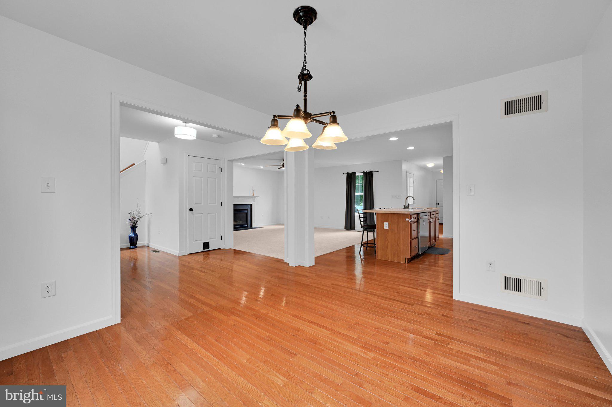 CASTLETON - Residential