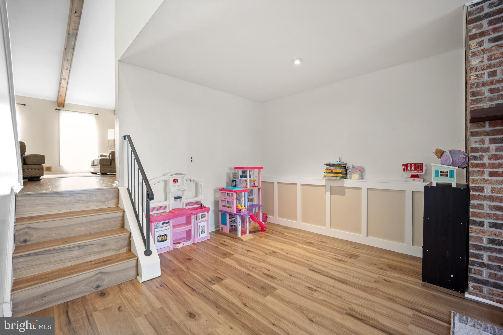 NEWTOWN CROSSING - Residential