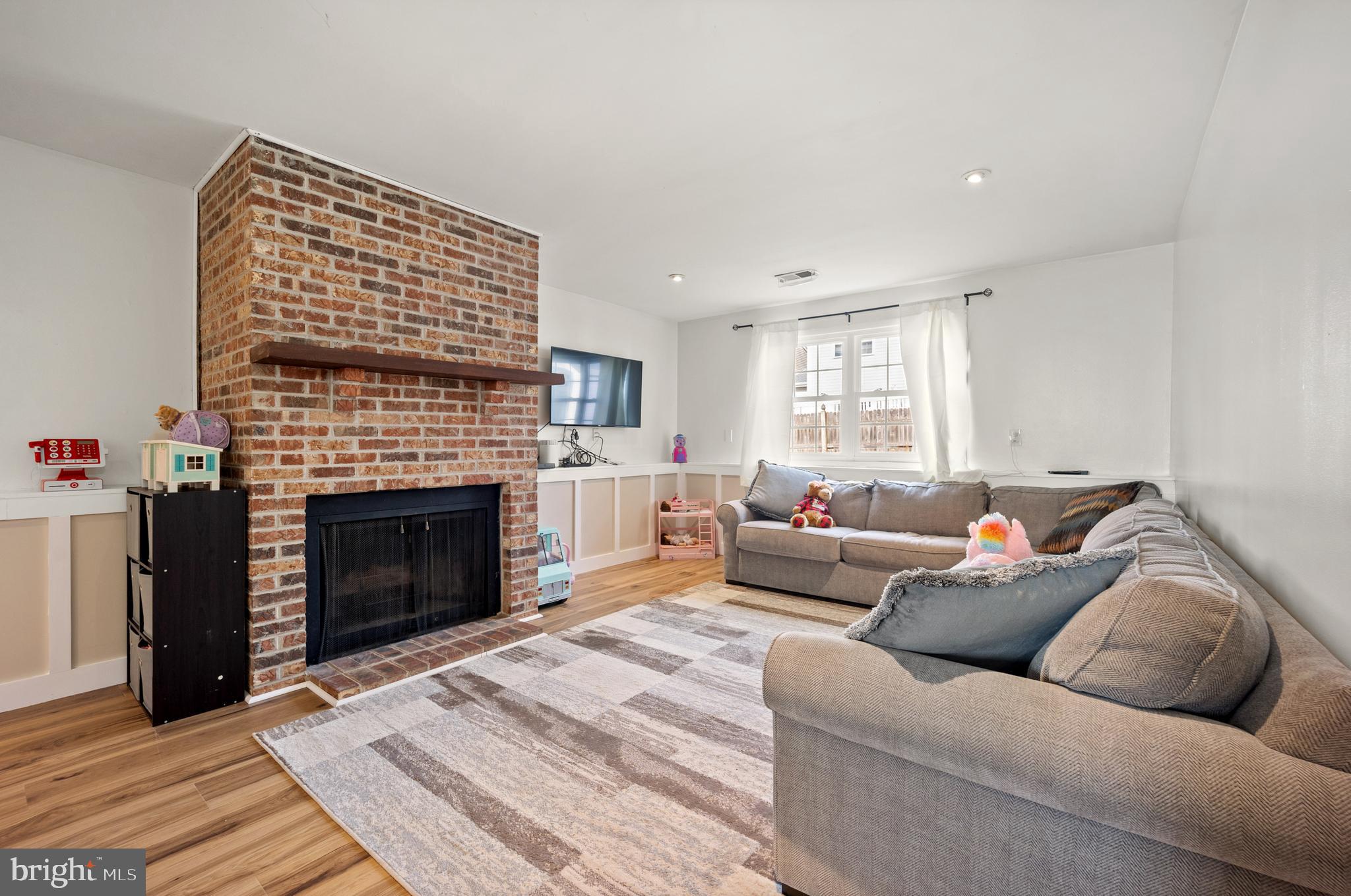 NEWTOWN CROSSING - Residential
