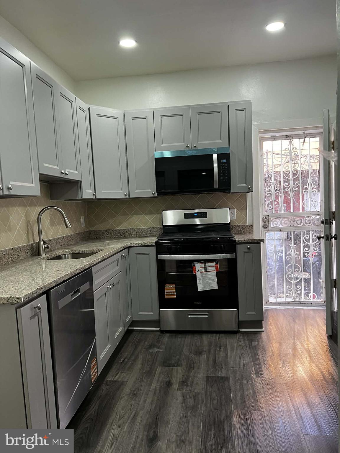 KENSINGTON - Residential