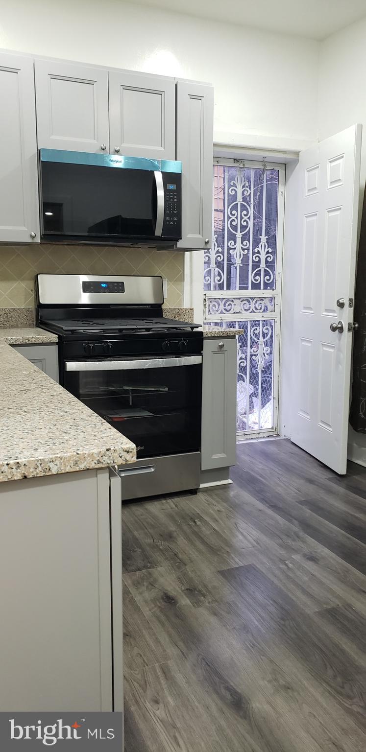 KENSINGTON - Residential